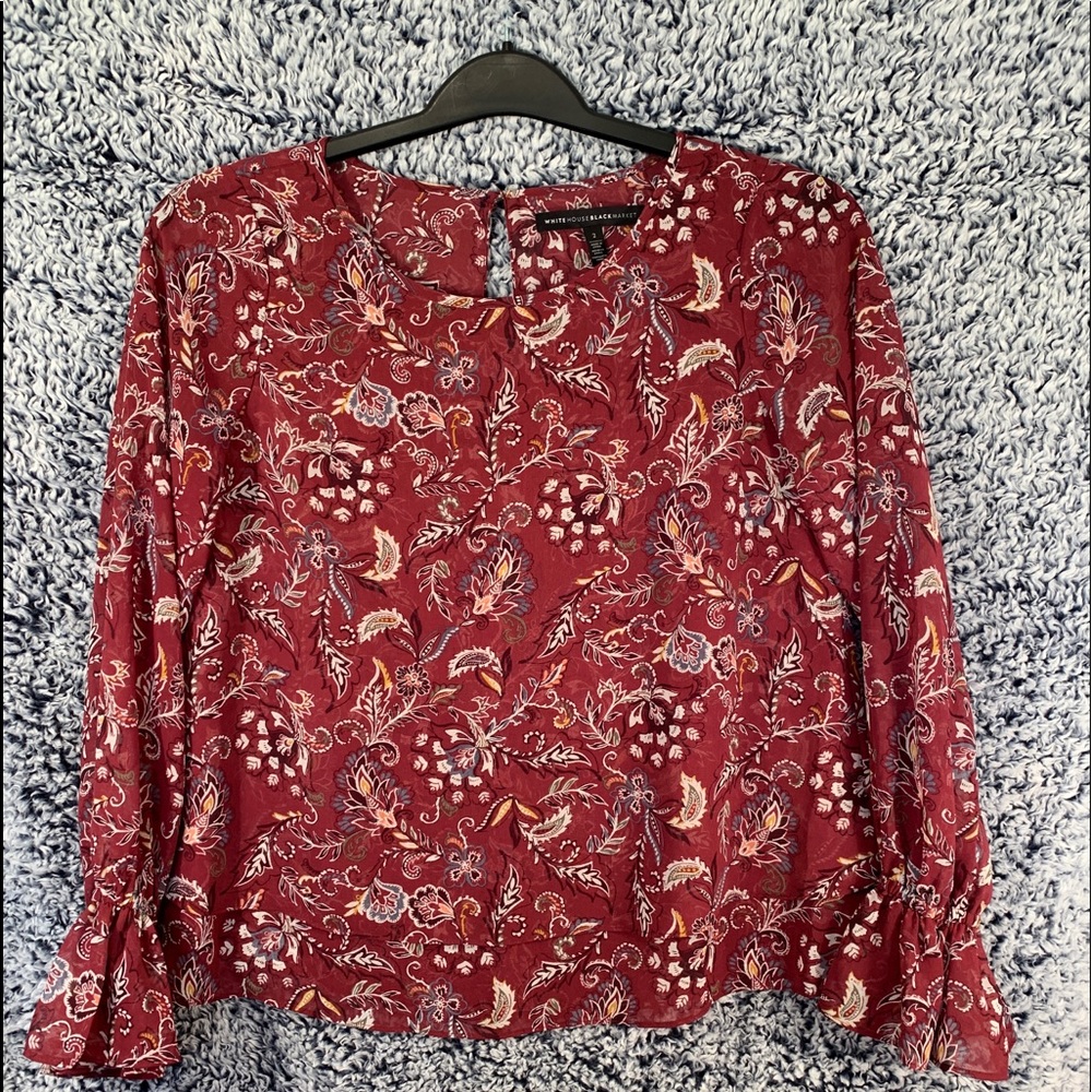 White House black Market top